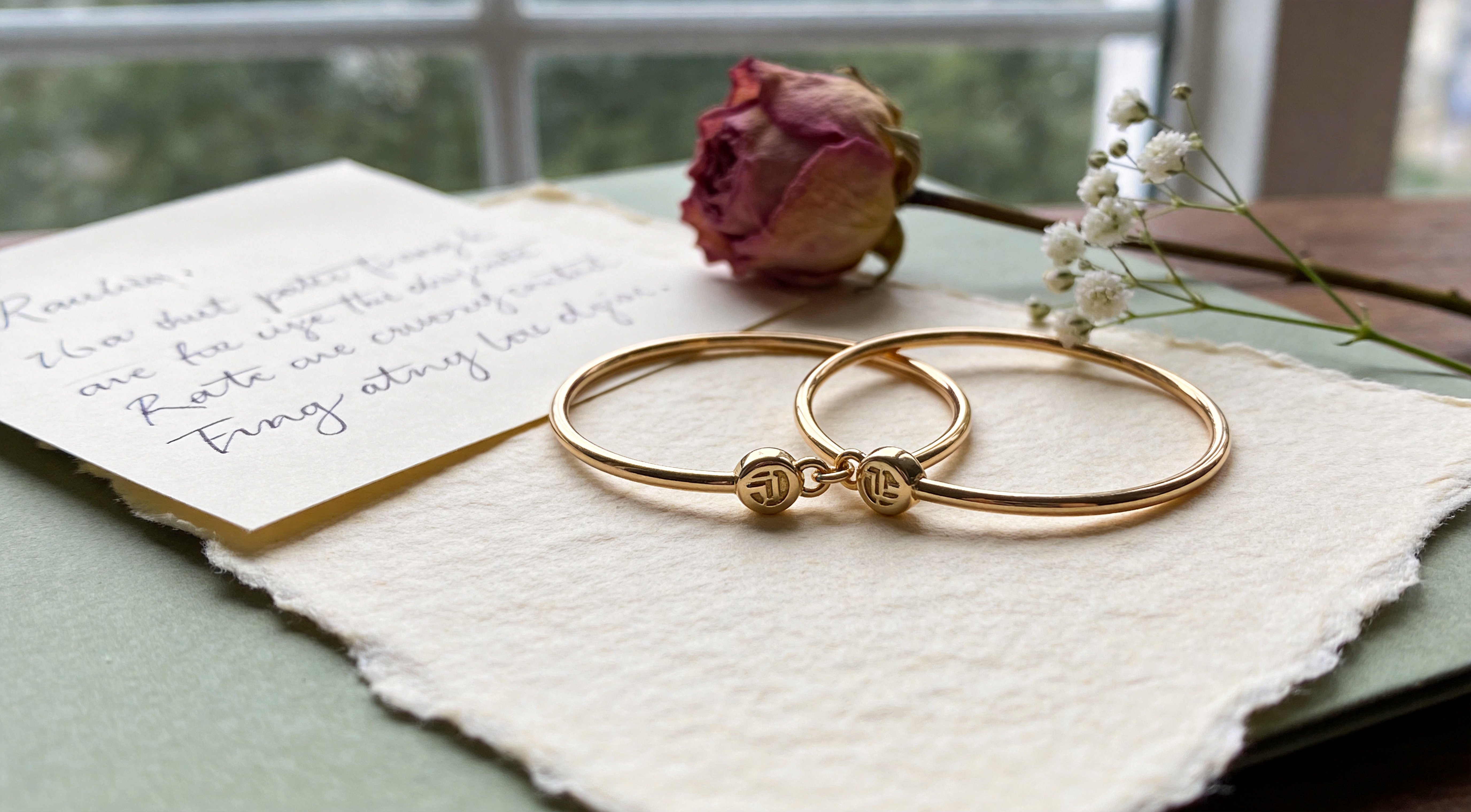 Meaningful Birthday Gift for Best Friend — Intertwined Gold Friendship Bracelets